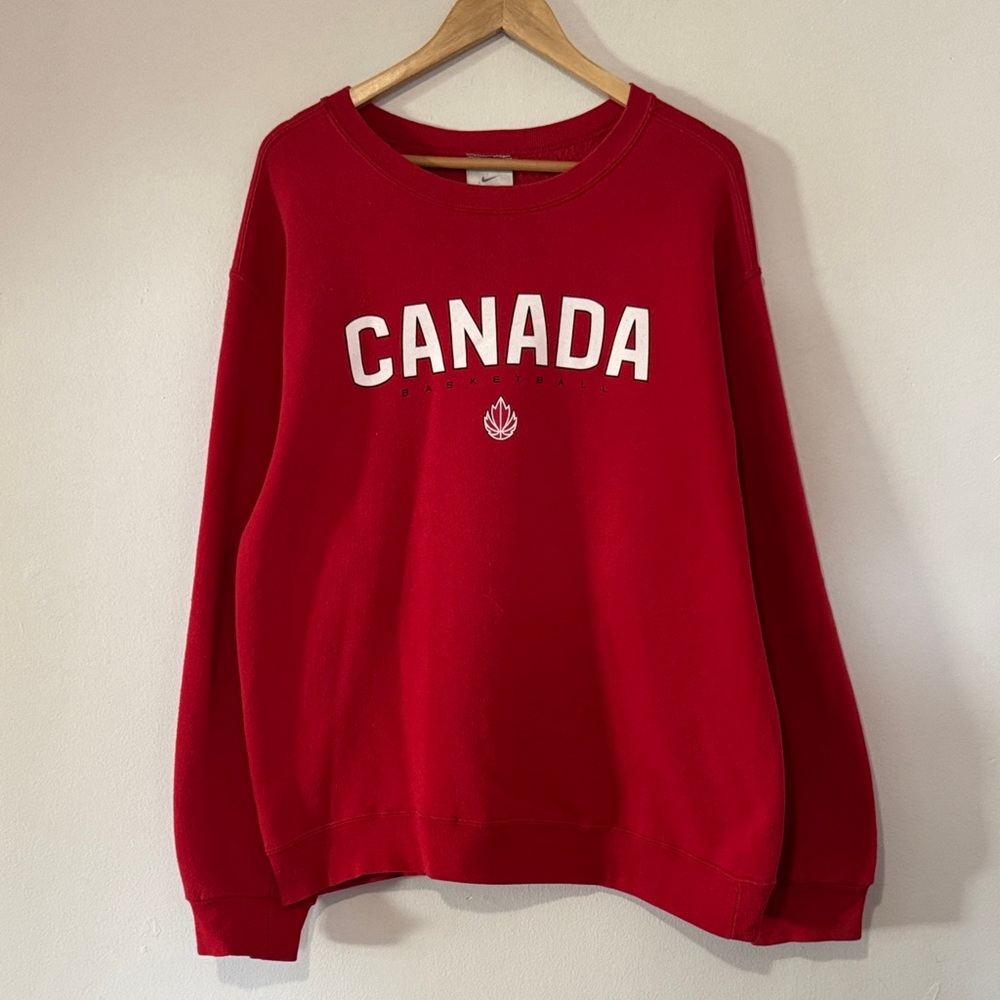 Vintage Nike Canada Basketball Crewneck / Large / Y2K